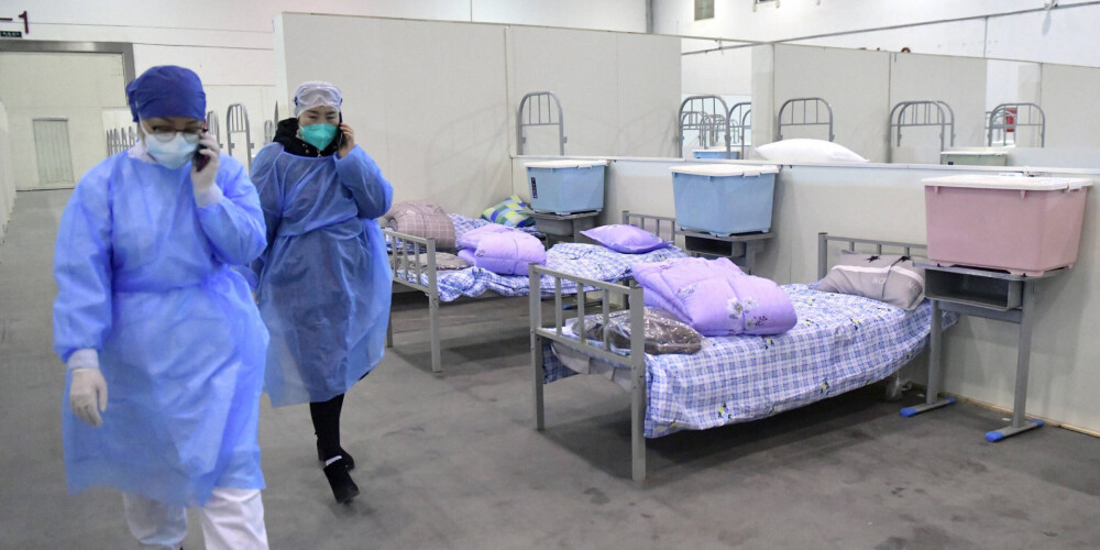 Cilvēkus sadusmo video ar gaidībās esošu medmāsu Uhaņas slimnīcā