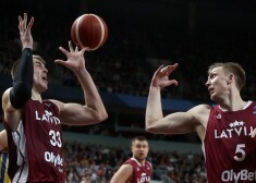 Neskatoties uz pārsvaru groza apakšā, Latvijas basketbolistiem otrais zaudējums divās spēlēs.