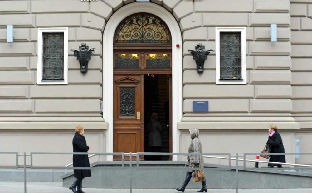Koalīcija vēl vērtēs Kāļa un Zariņas kandidatūras amatiem Latvijas Bankas vadībā