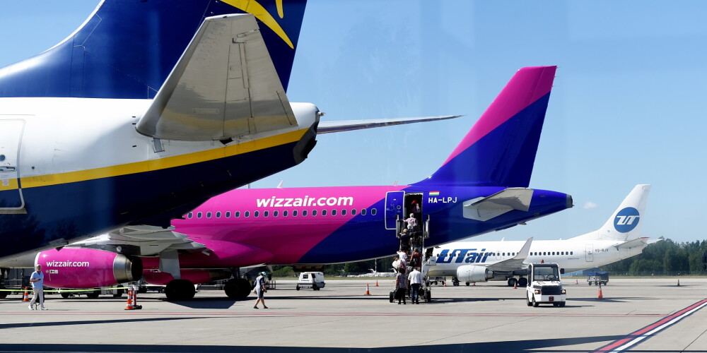 "Wizz Air" pārtrauks lidojumus uz četriem galamērķiem no Rīgas