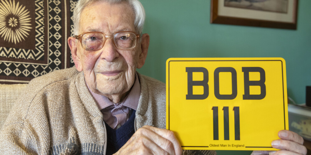 "Es tikai protu izvairīties no nāves!" - 111 gadus vecs brits kļūst par vecāko vīrieti pasaulē