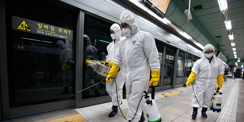 Ķīnā koronavīrusa upuru skaits sasniedz 2788, Dienvidkorejā saslimušo skaits pārsniedz 2000