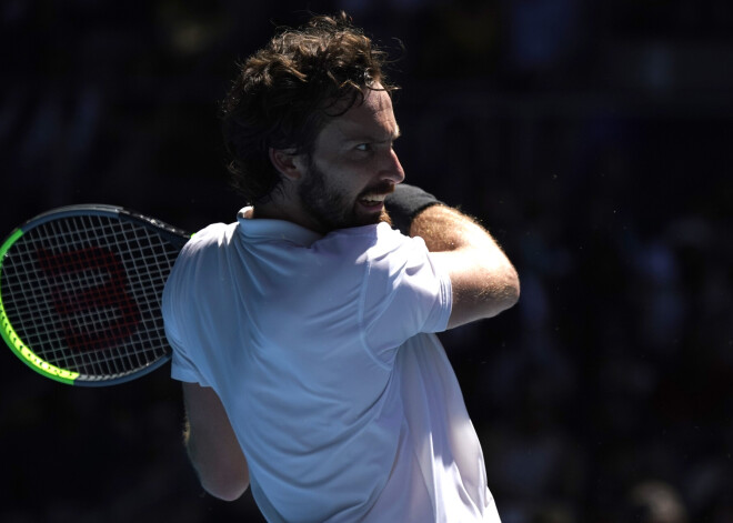 Gulbis Francijā sasniedz "Challenger" turnīra pusfinālu