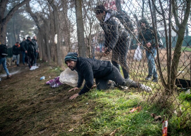 Turcija caur saviem robežšķērsošanas punktiem ar Eiropu izlaidusi jau 36 000 migrantu