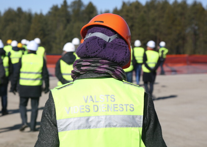 Valsts vides dienests par darbību bez vides atļaujas februārī apturējis trīs uzņēmumu iekārtu darbību