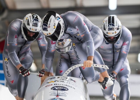 Latvijas bobsleja pilota Oskara Ķibermaņa četrinieku ekipāža svētdien Vācijas trasē Altenbergā izcīnīja ceturto vietu pasaules čempionātā