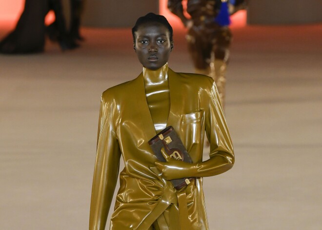 "Balmain" rudens/ziema 2020 sieviešu modes kolekcija, Parīzes modes nedēļa