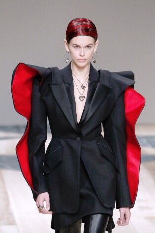 " Alexander McQueen" rudens/ziema 2020/2021. Parīzes modes nedēļa