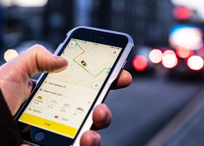 В Латвии заблокировали приложение Yandex Taxi; Россия признала, что данные пользователей передавали ведомствам