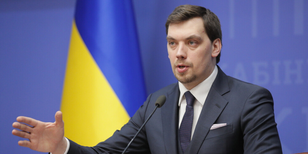 Ukrainas premjers parlamentam iesniedzis demisijas rakstu