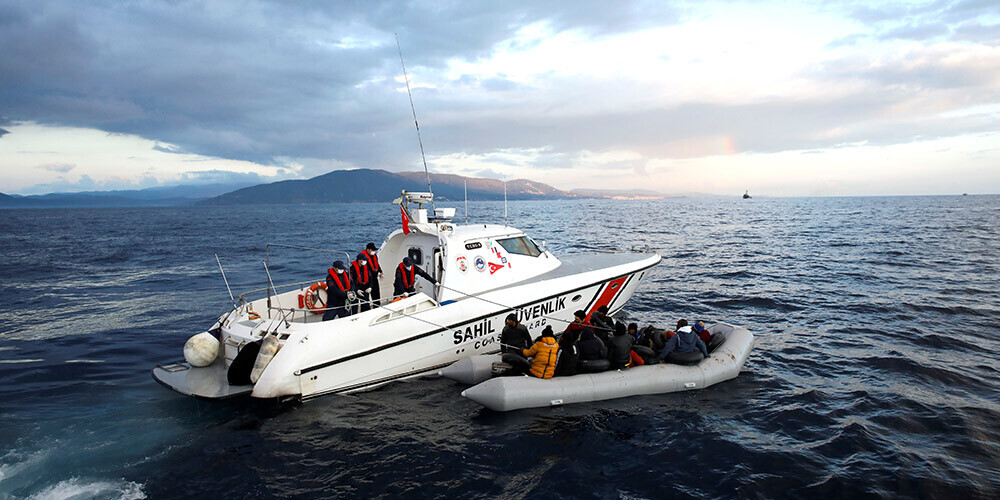 Erdoans licis Turcijas krasta apsardzei neļaut migrantiem šķērsot Egejas jūru
