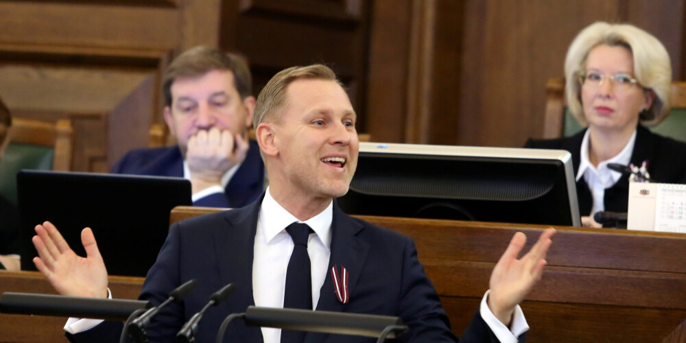 Mūrniece Saeimas sēdē Gobzema dēļ izsludina tehnisko pārtraukumu
