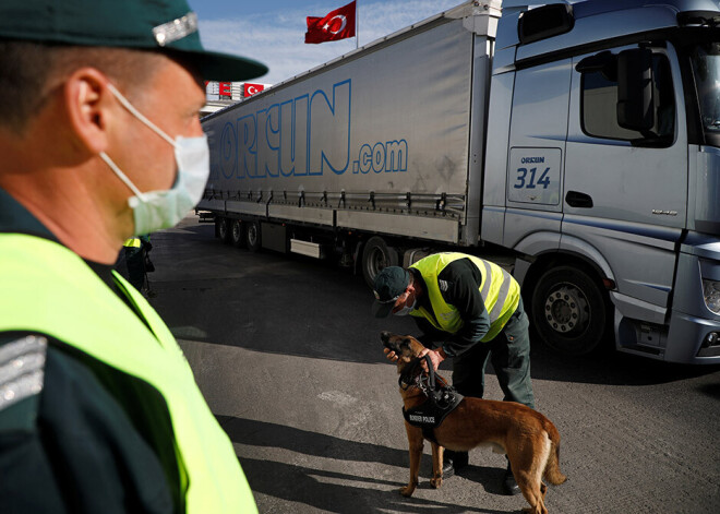 Bulgārijā ieviesta ceļu nodeva kravas transportlīdzekļiem