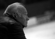 79 gadu vecumā mūžībā devies ilggadējais Latvijas hokeja izlases doks Jānis Kvēps