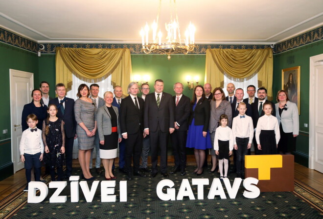 Mācību programma „Dzīvei gatavs” pirms gada tika uzteikta kā vērtīga iniciatīva – tās izveidotāji uzslavu saņēma pat no toreizējā Valsts prezidenta Raimonda Vējoņa.