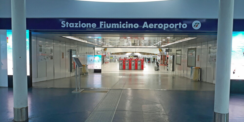 Atcelto lidojumu dēļ slēgs Romas Čampīno lidostu un Fjumičīno lidostas termināli
