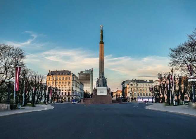 Ārkārtas situācijas laikā Rīgā aizliegs visus publiskus pasākumus ārpus telpām