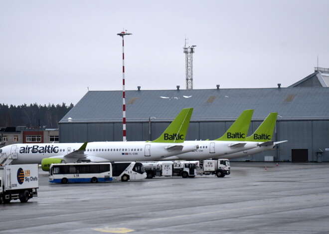 Lidosta "Rīga" apziņos lidsabiedrības par aviosatiksmes apturēšanu Latvijā; "airBaltic" pārtrauks lidojumus