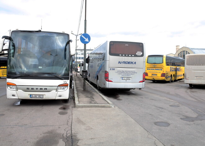 No pirmdienas iekšzemes autobusi kursēs pēc skolēnu brīvdienu grafika