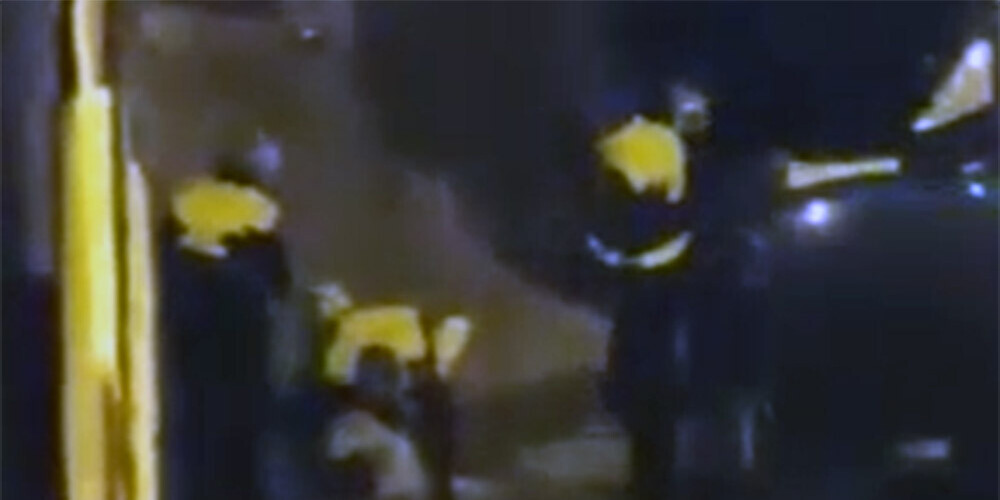 VIDEO: Saragosā policija aiztur civēkus, kuri pārkāpa pulcēšanās aizliegumu