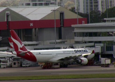 "Qantas Airways" norāda, ka šīs izmaiņas spēkā saglabāsies vismaz divus mēnešus.