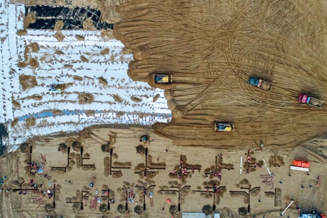 Krievija gatavojas. Piemaskavā uzsākta jaunas slimnīcas būvniecība.