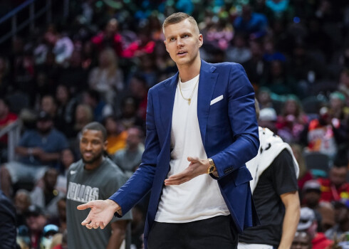 Kristaps Porziņģis iesaistījies Dalasas "Mavericks" uzsāktajā labdarības akcijā.