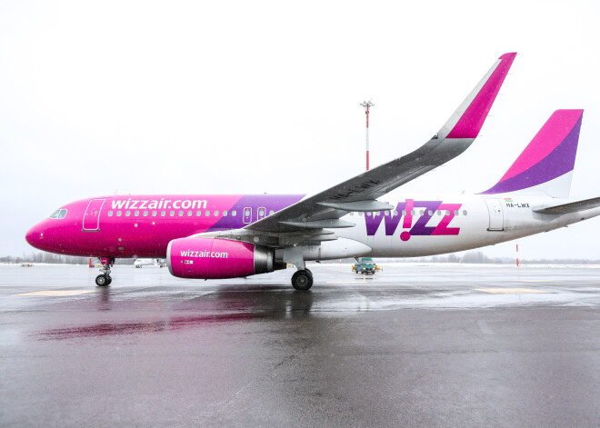 "Wizz Air" līdz maijam slēgusi bāzi Rīgā