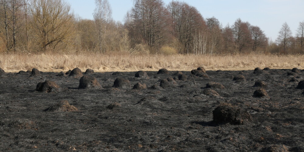 Otrdien Latvijā dzēsti 34 kūlas ugunsgrēki