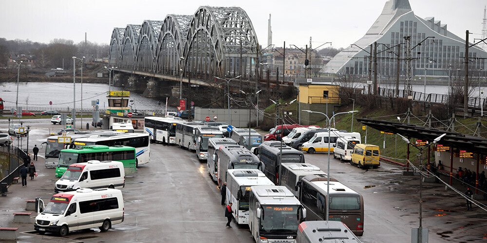 No 1.aprīļa vairākiem Pierīgas maršrutu autobusiem mainīsies galapunkta vieta Rīgā.