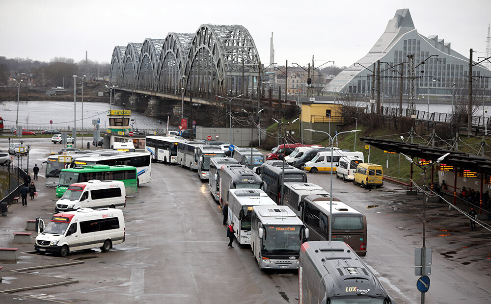 No aprīļa vairākiem Pierīgas maršrutu autobusiem būs cits galapunkts