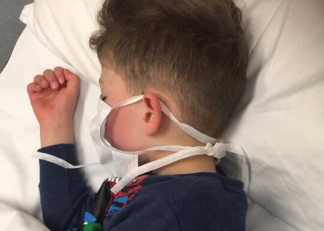 «Мама, я умру?»: у заболевшего коронавирусом ребенка температура поднялась до 42-х градусов