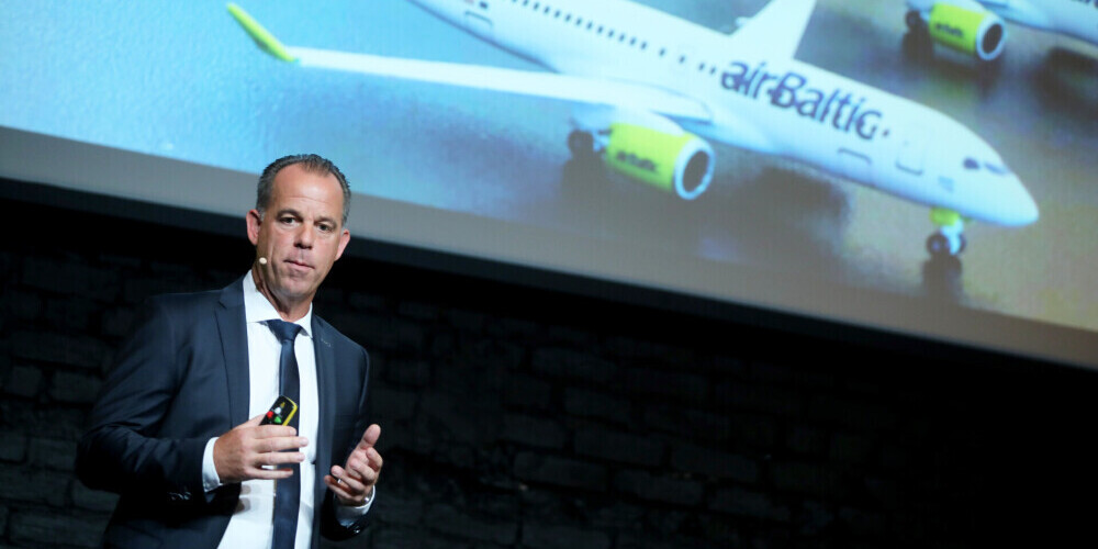 Исполнительный директор airBaltic в период кризиса полностью отказывается от зарплаты