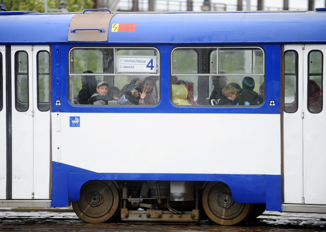 "Rīgas satiksmei" uzdots nekavējoties pārplānot sabiedriskā transporta kustību