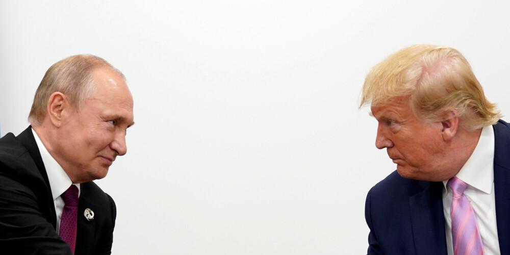 Tramps un Putins apsprieduši sadarbību cīņā ar koronavīrusu