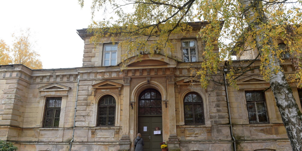Latvijas Universitāte iznīcina vēsturisko Anniņmuižu, pieprasot nesamaksājamu nomu