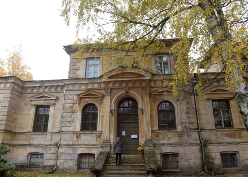 Latvijas Universitāte iznīcina vēsturisko Anniņmuižu, pieprasot nesamaksājamu nomu