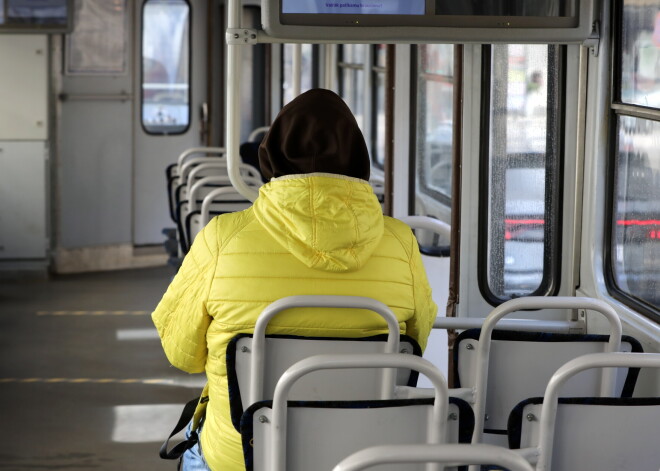 Covid-19 Latvijā: pašizolācijā atrodas vismaz 2200 cilvēki; atveseļojušies - aptuveni 30