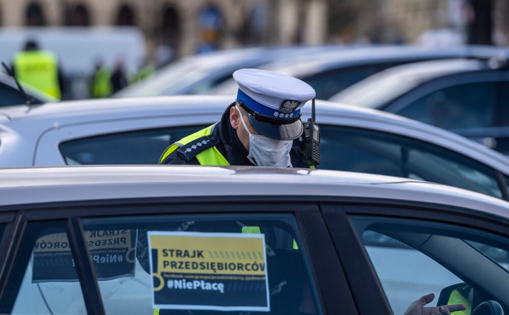 Covid-19 krīze Eiropā: uzņēmēji Varšavā bloķē satiksmi