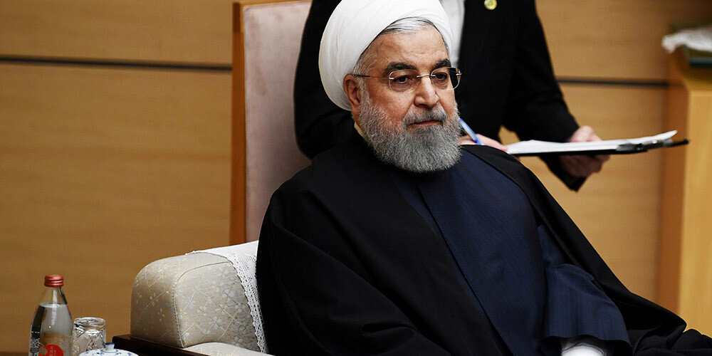 Ruhani norāda, ka ASV palaidušas garām iespēju Covid-19 krīzē atcelt Irānas sankcijas