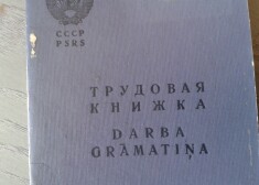 Valsts sociālās apdrošināšanas aģentūra, tuvojoties pensijas gadiem, aicina pārbaudīt, vai ir reģistrēta informācija par viņu darba stāžu līdz 1996. gadam. Ja ne – jāmeklē vecās darba grāmatiņas.