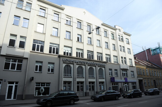 Latvijas Baptistu draudžu savienības ēka Lāčplēša ielā 37, kurā bijusi ebreju slēpšanas vieta.