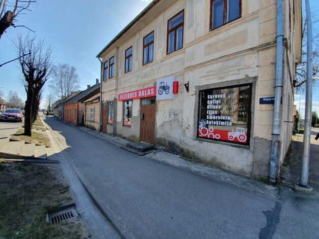 Kamēr citviet veikali saīsina savu darba laiku un atmetuši cerības par apgrozījuma pieaugumu, Līvānos marta beigās durvis vēris jauns veikals - “Roga-Tehnik”.