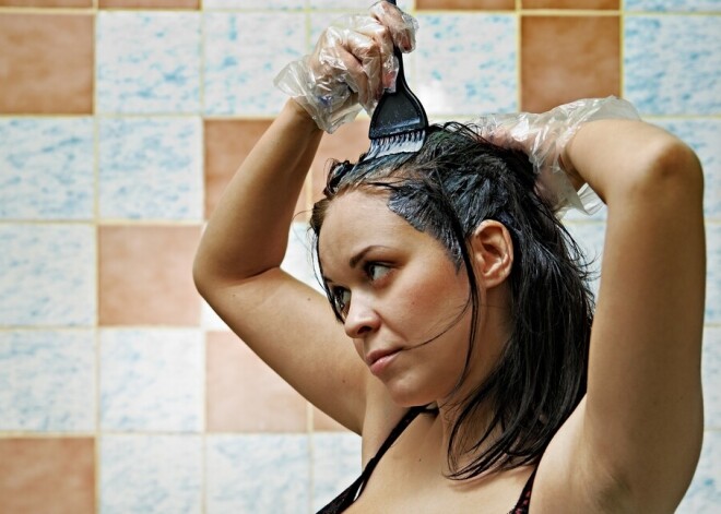 5 padomi, kā krāsot matus mājas apstākļos