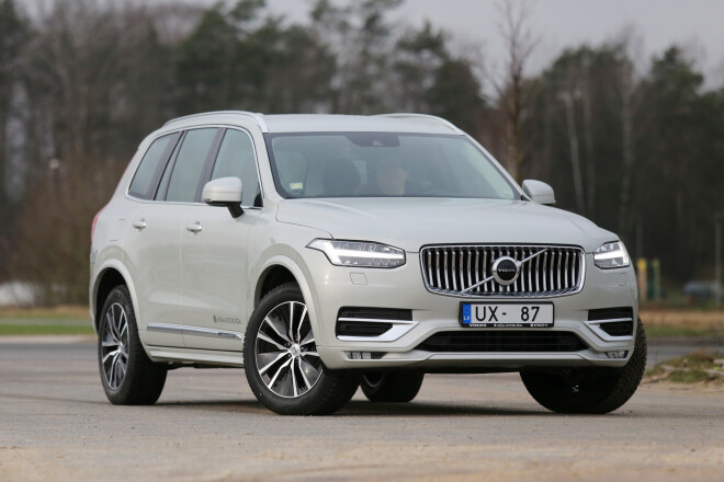 Ietilpīgais un majestātiskais XC90 jau izsenis ir viens no mūspusē iecienītākajiem krosoveriem.