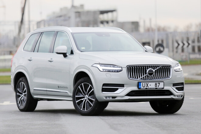 Ietilpīgais un majestātiskais XC90 jau izsenis ir viens no mūspusē iecienītākajiem krosoveriem.