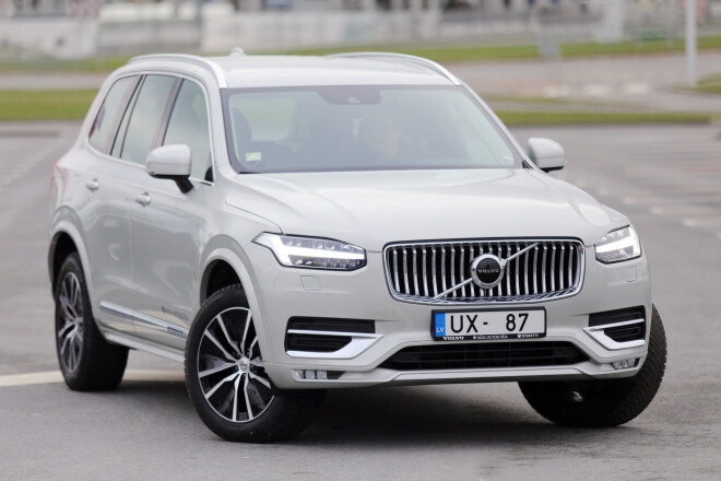 Ietilpīgais un majestātiskais XC90 jau izsenis ir viens no mūspusē iecienītākajiem krosoveriem.