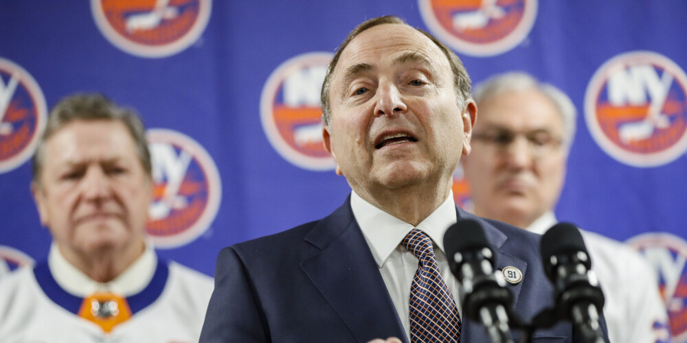 NHL komisārs Gerijs Betmens.