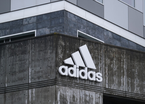 "adidas" saņems 2,4 miljardu eiro valsts garantētu aizdevumu