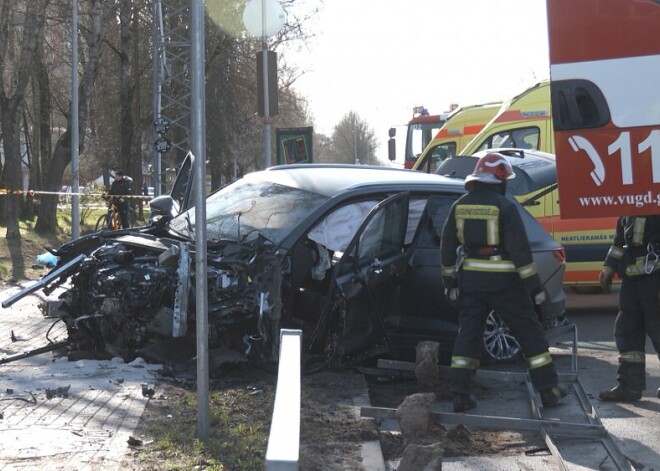 Полиция ищет очевидцев трагической аварии на Бривибас гатве